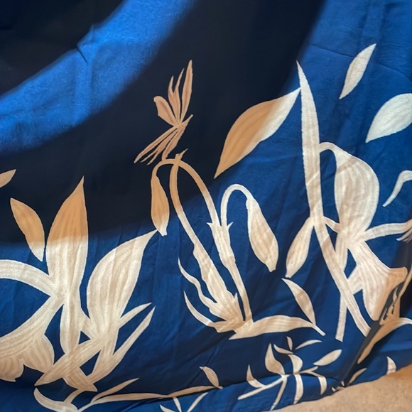 Sleeveless v-neck wrap tie-back dress - Picture 3 of 5